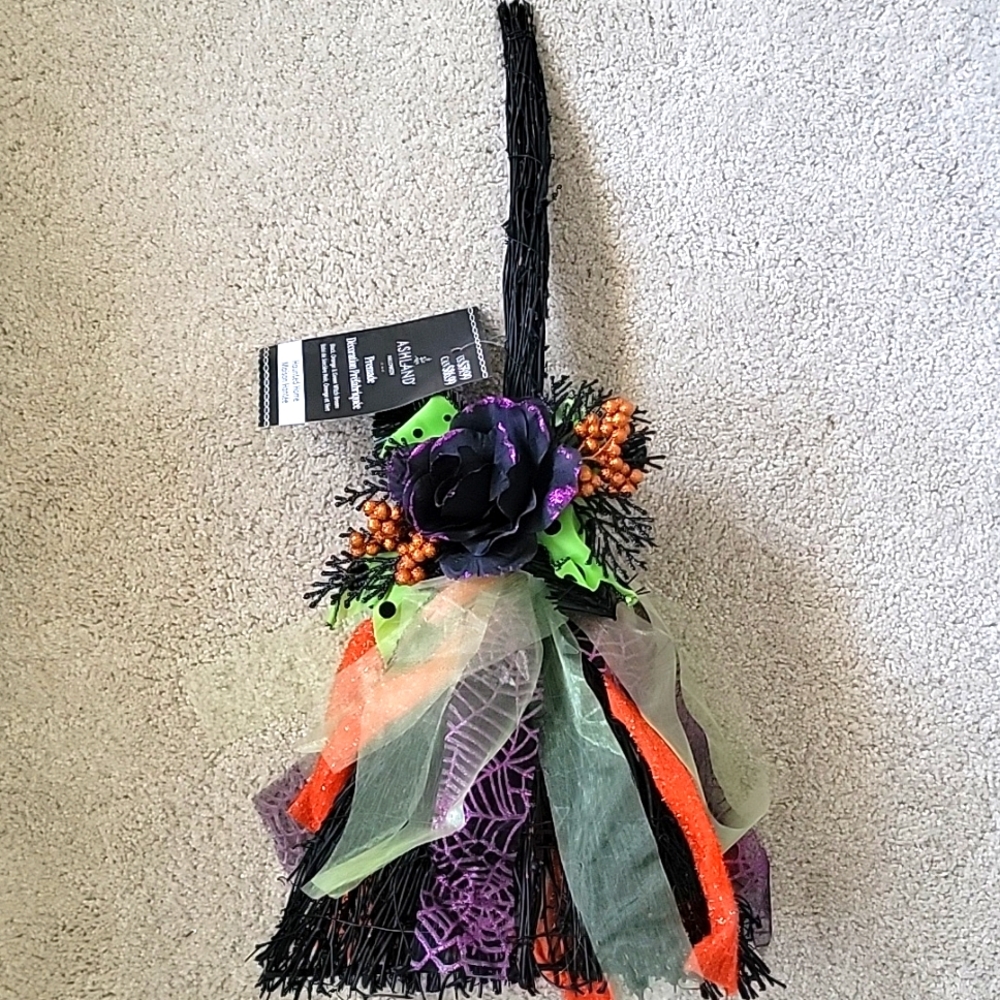 NWT Halloween Witches Black Broom  Floral and Ribbon Accessories 24" H